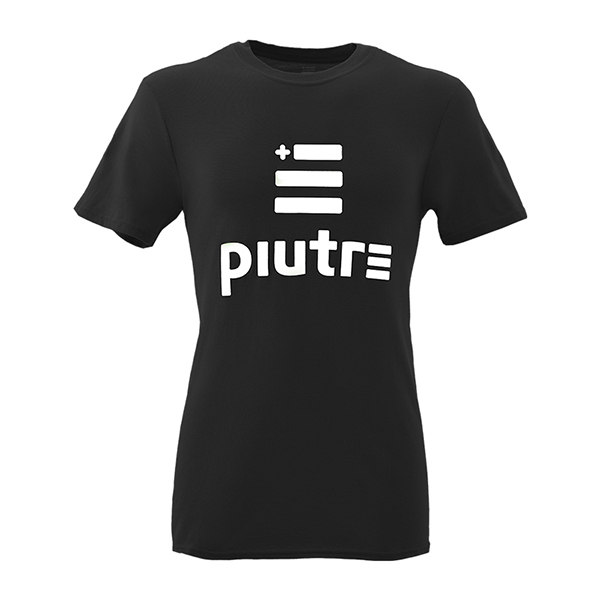 Front Mockup Piutre della T-shirt Linea Gol Nera