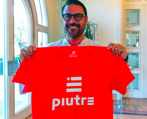 Stefano Fiore con la t shirt linea gol di Piutre